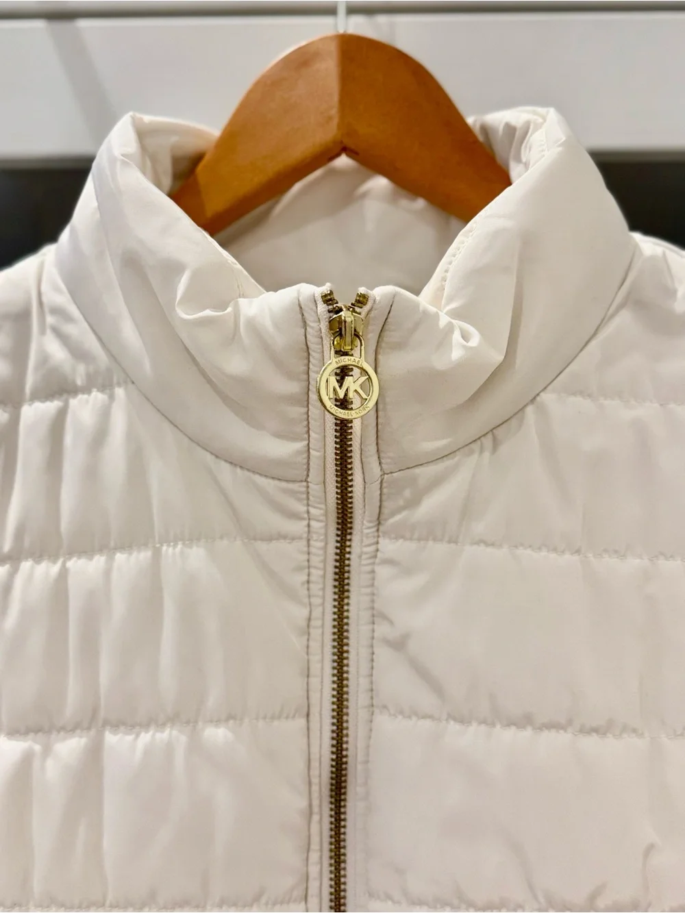 Michael Michael Kors Off-White Quilted Puffer Vest | Gold Zip | Women’s L